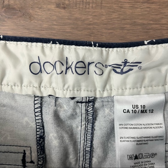Dockers Anchor Shorts - Picture 2 of 7